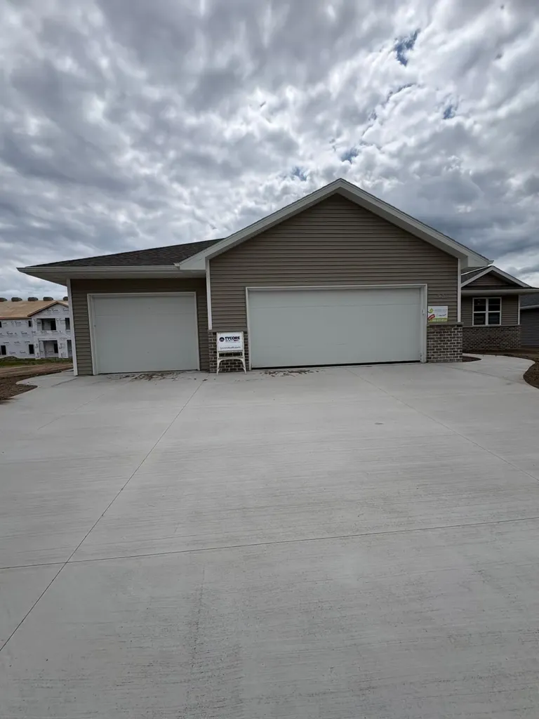 921 Constellation Way Marinette WI 54143