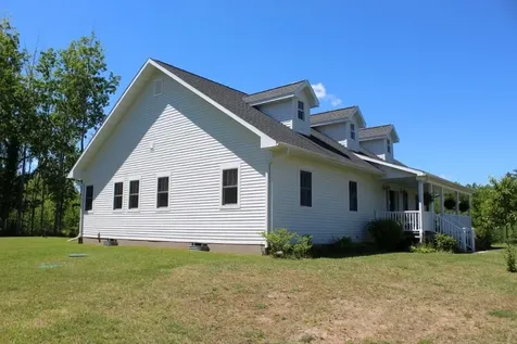 851 Highway 8 Armstrong Creek WI 54103
