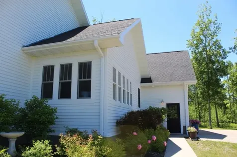 851 Highway 8 Armstrong Creek WI 54103