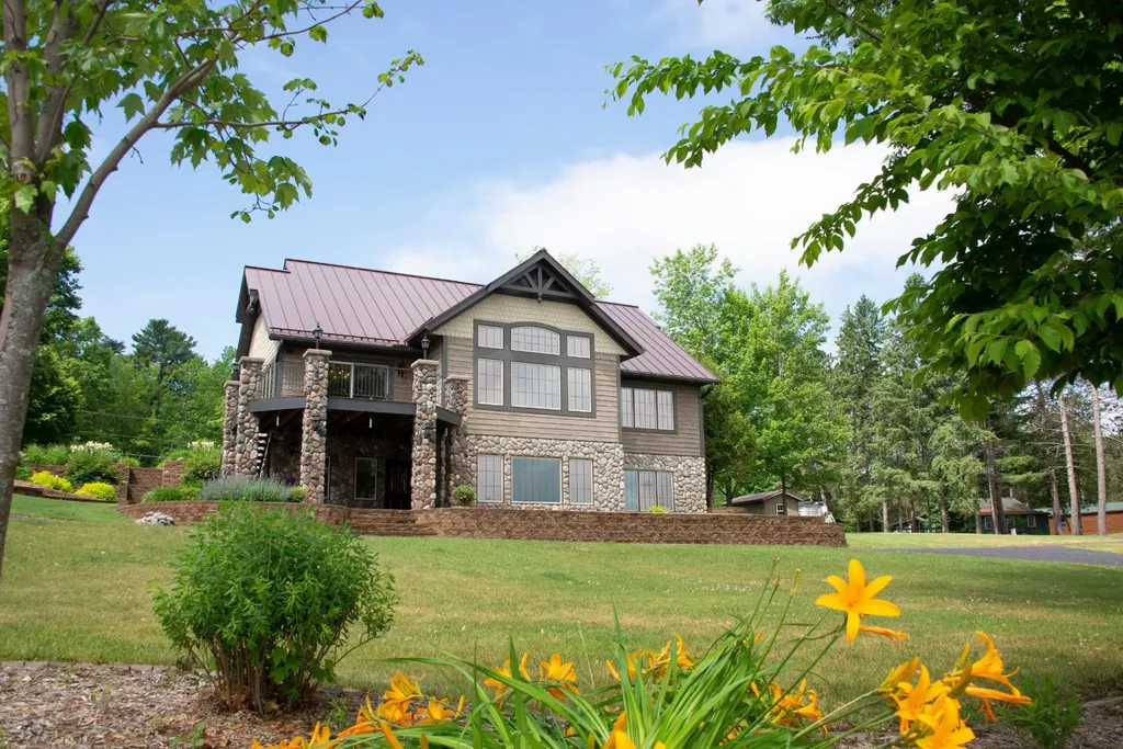 2128 Old Road Tomahawk WI 54487