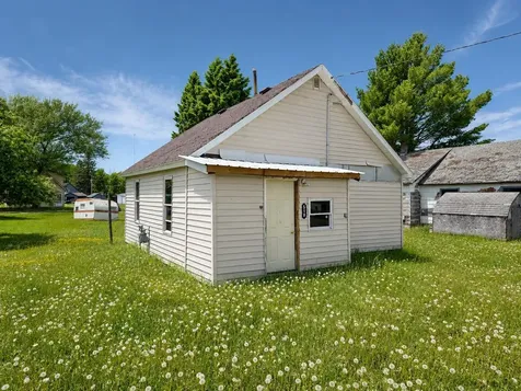 518 Presque Isle Street Marenisco MI 49947