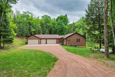 N2713 Dinner Lake Road Watersmeet MI 49969