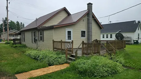 613 Lake Street White Lake WI 54491