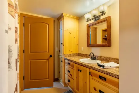 4656 West Shore Drive Crandon WI 54520