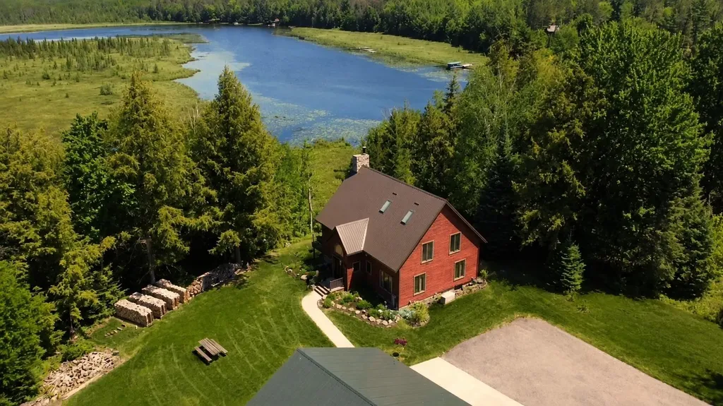 670 Mcguire Road Elcho WI 54428