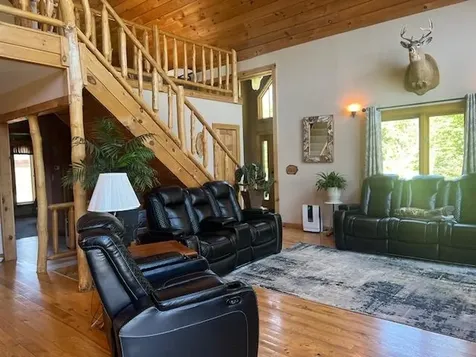 670 Mcguire Road Elcho WI 54428