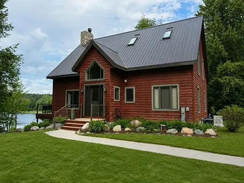 670 Mcguire Road Elcho WI 54428