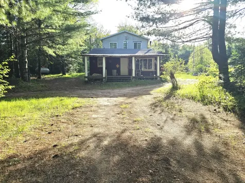 N12021 Oakwood Lane Athelstane WI 54104