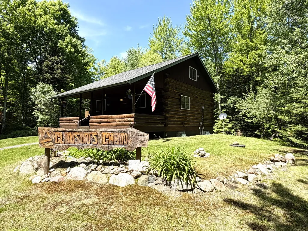W6980 Dam Road Fifield WI 54524