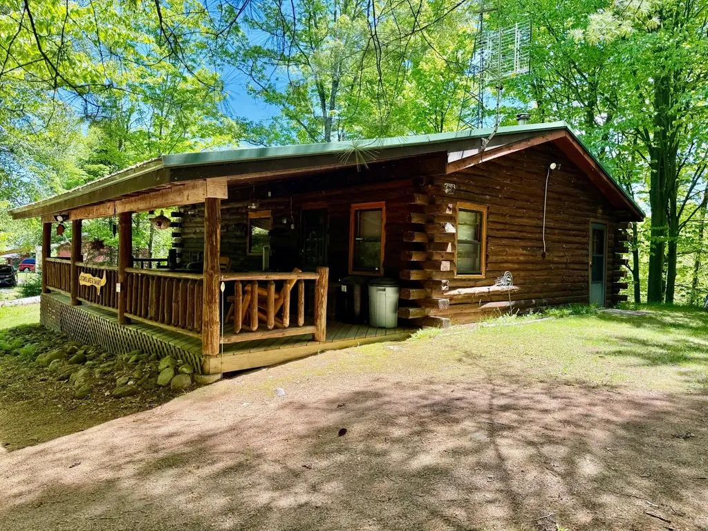 14751 Hatchery Lane Lakewood WI 54138