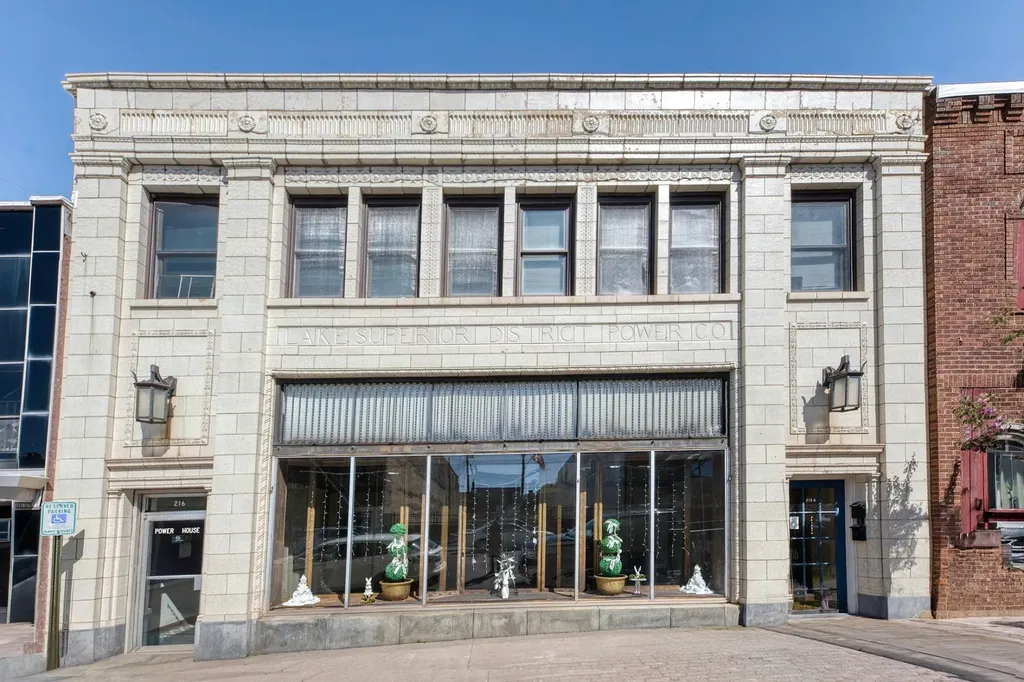 216 Aurora Street E Ironwood MI 49938