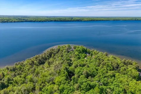 2913 Long Point Conover WI 54519