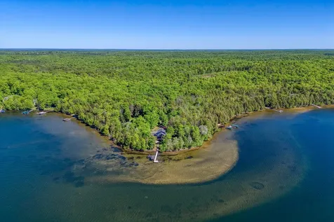 2913 Long Point Conover WI 54519
