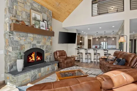 2913 Long Point Conover WI 54519