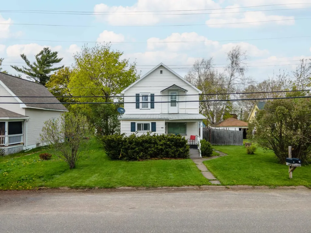 712 Forest Parkway Crystal Falls MI 49920