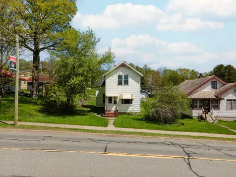 309 5th Street S Crystal Falls MI 49920