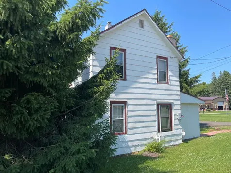 702 Cary Road Hurley WI 54534