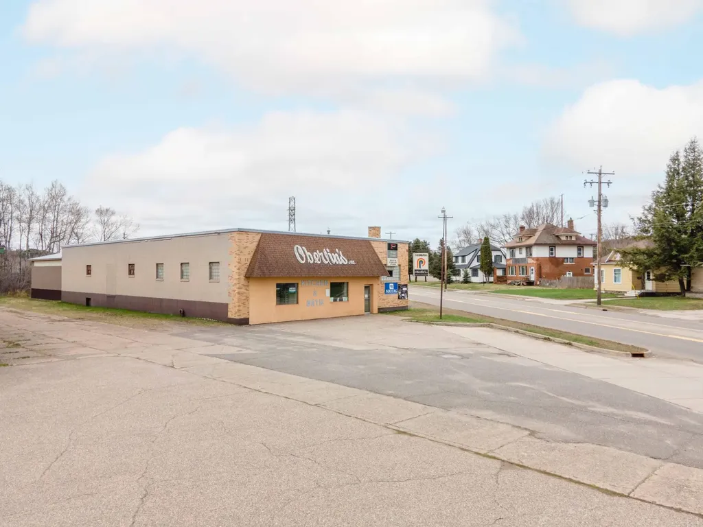 32 4th Avenue N Iron River MI 49935