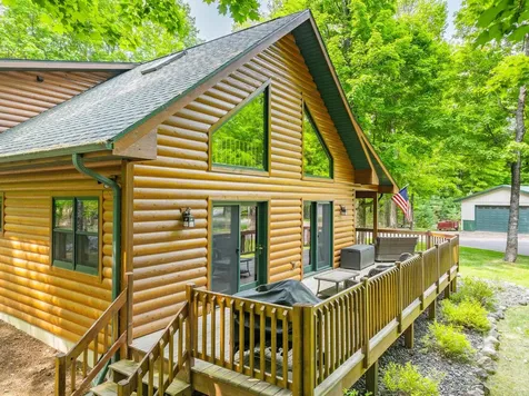 8250 Maplewood Lane Eagle River WI 54521