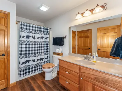 8250 Maplewood Lane Eagle River WI 54521