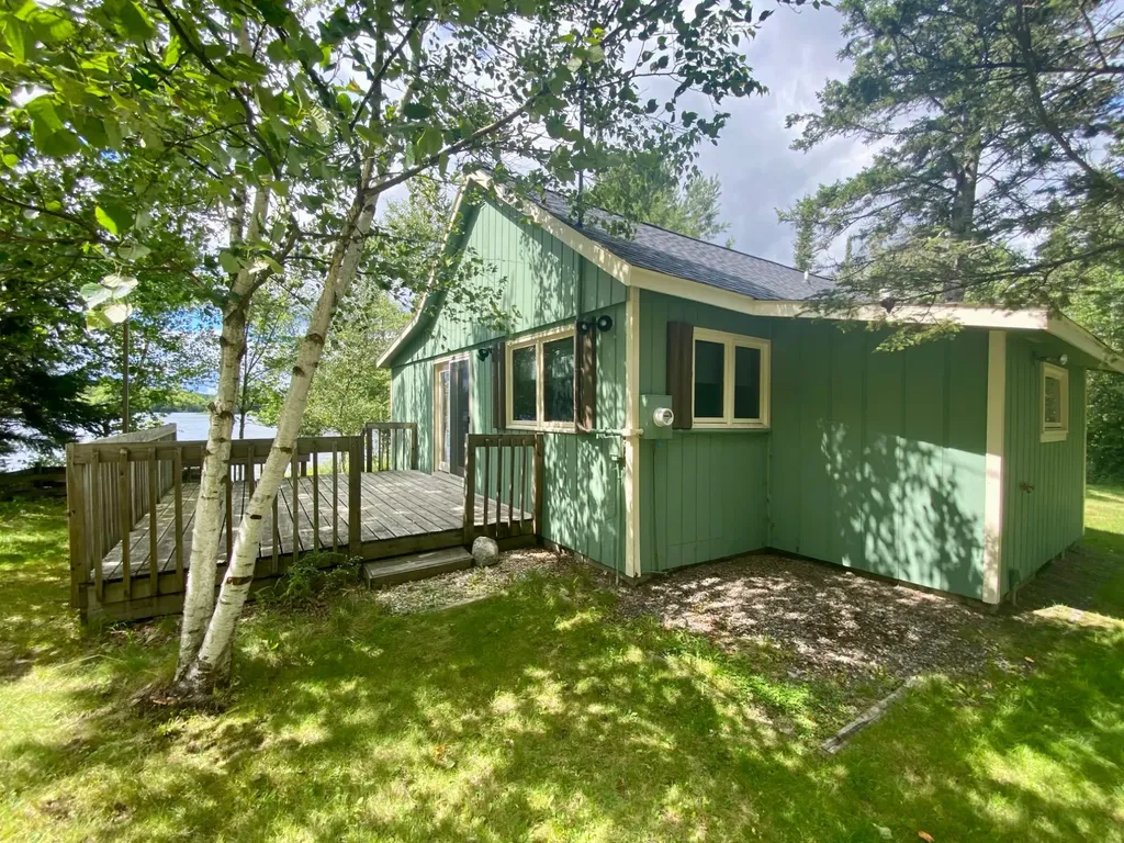 8195 Bay Road E Presque Isle WI 54557