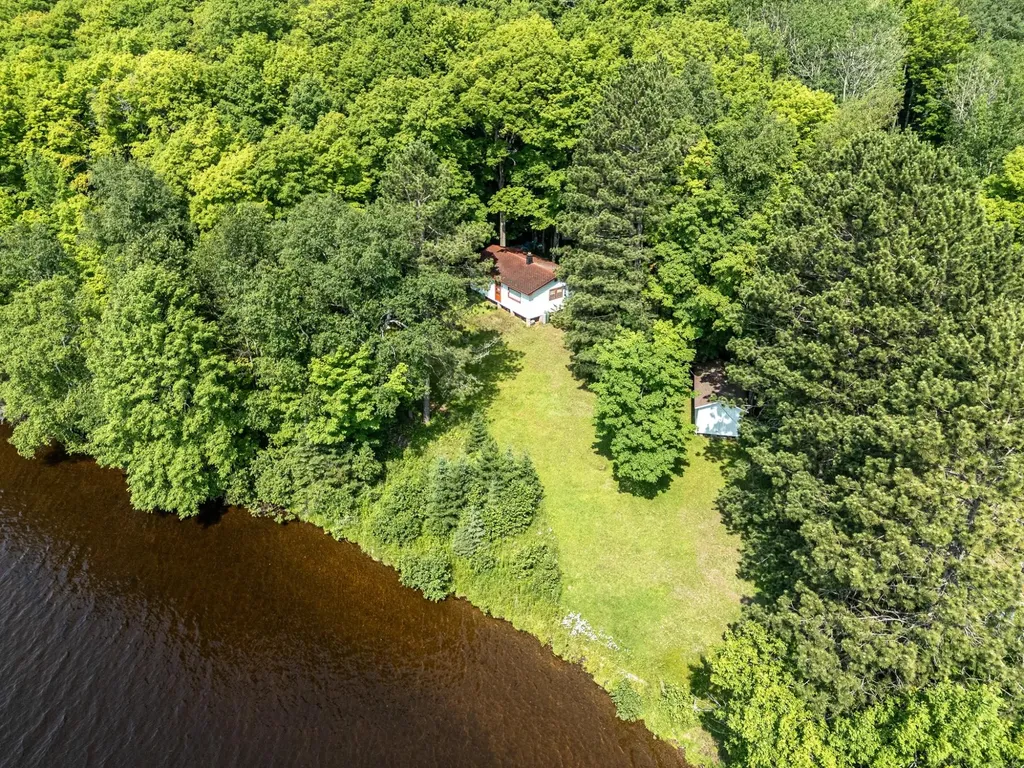 7760 Black Forest Road Winchester WI 54557