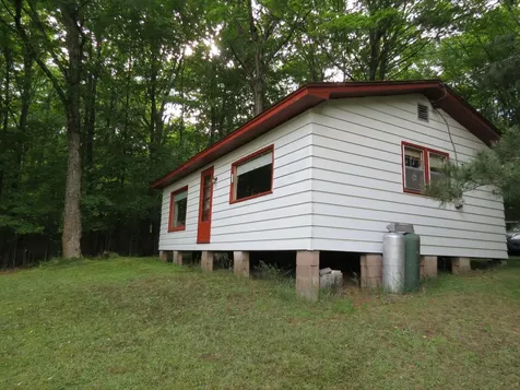 7760 Black Forest Road Winchester WI 54557