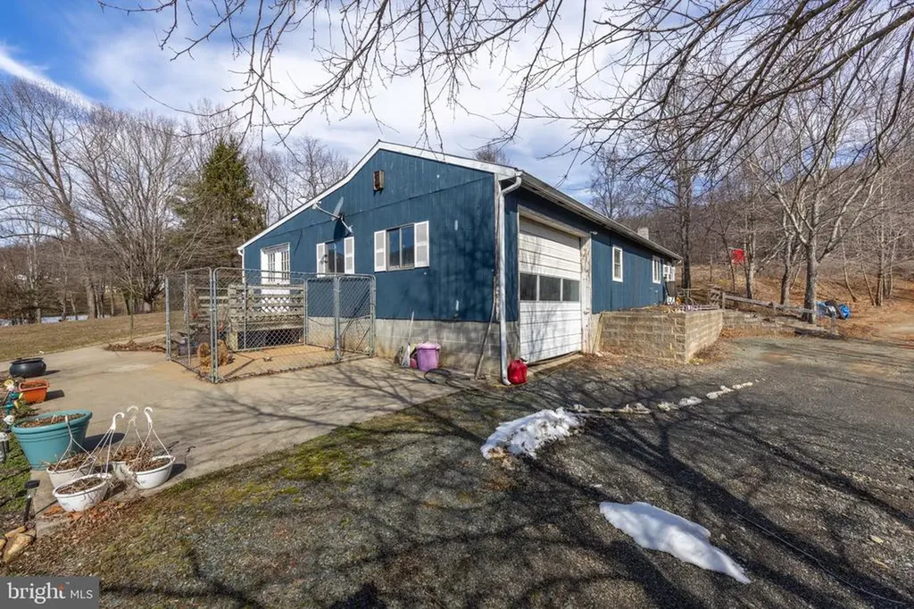 165 Brokenback Mountain Road Free Union VA 22940