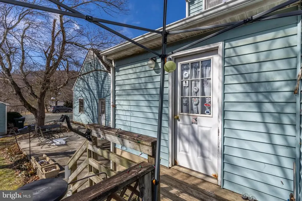 165 Brokenback Mountain Road Free Union VA 22940