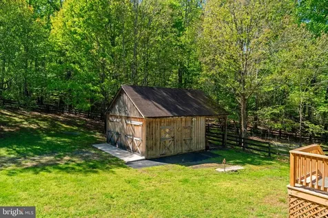 12151 Deerfield Lane Amissville VA 20106