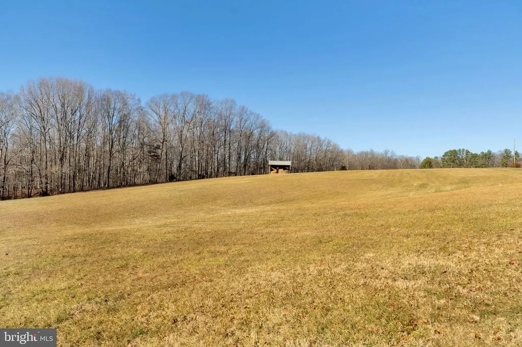 495 Deepwood Farm Drive Scottsville VA 24590