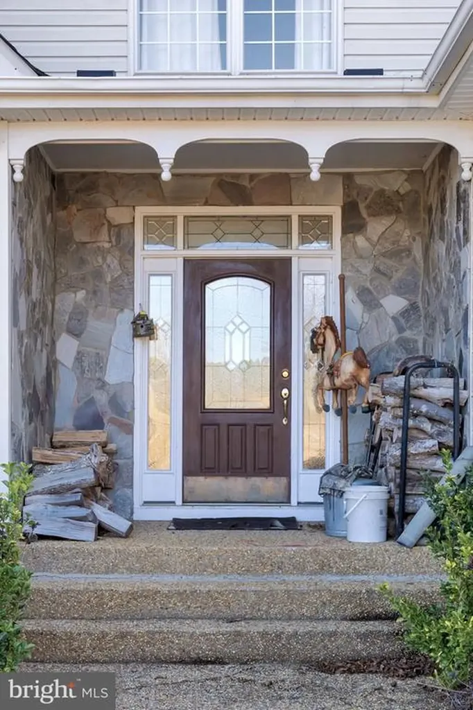 495 Deepwood Farm Drive Scottsville VA 24590