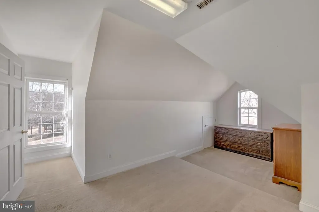 495 Deepwood Farm Drive Scottsville VA 24590