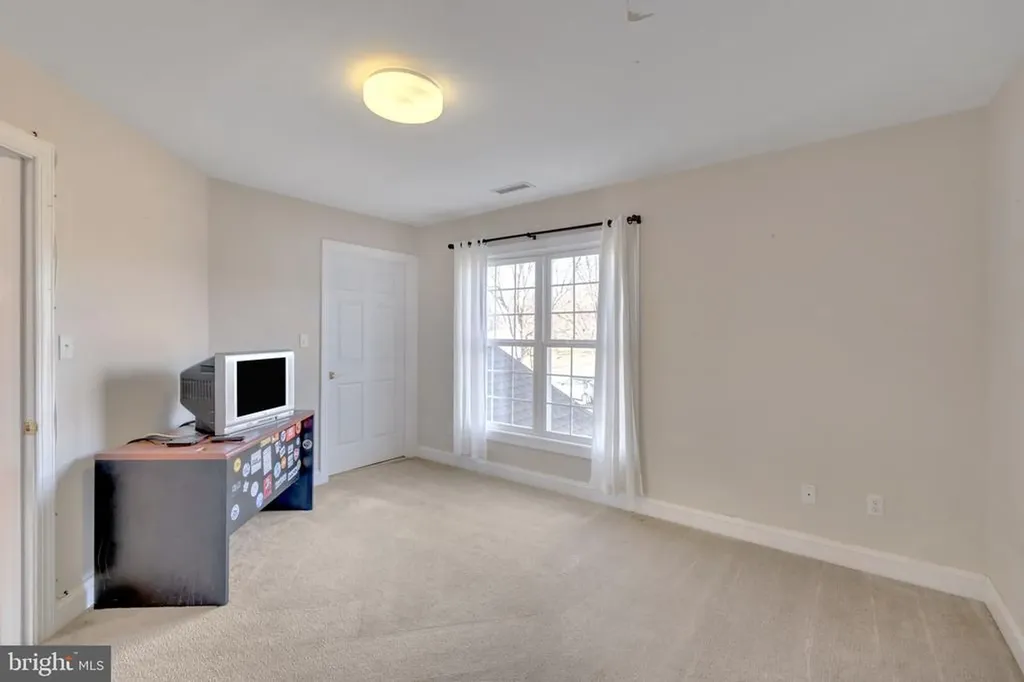 495 Deepwood Farm Drive Scottsville VA 24590