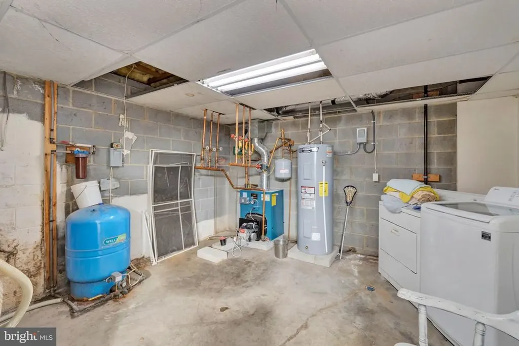 495 Deepwood Farm Drive Scottsville VA 24590