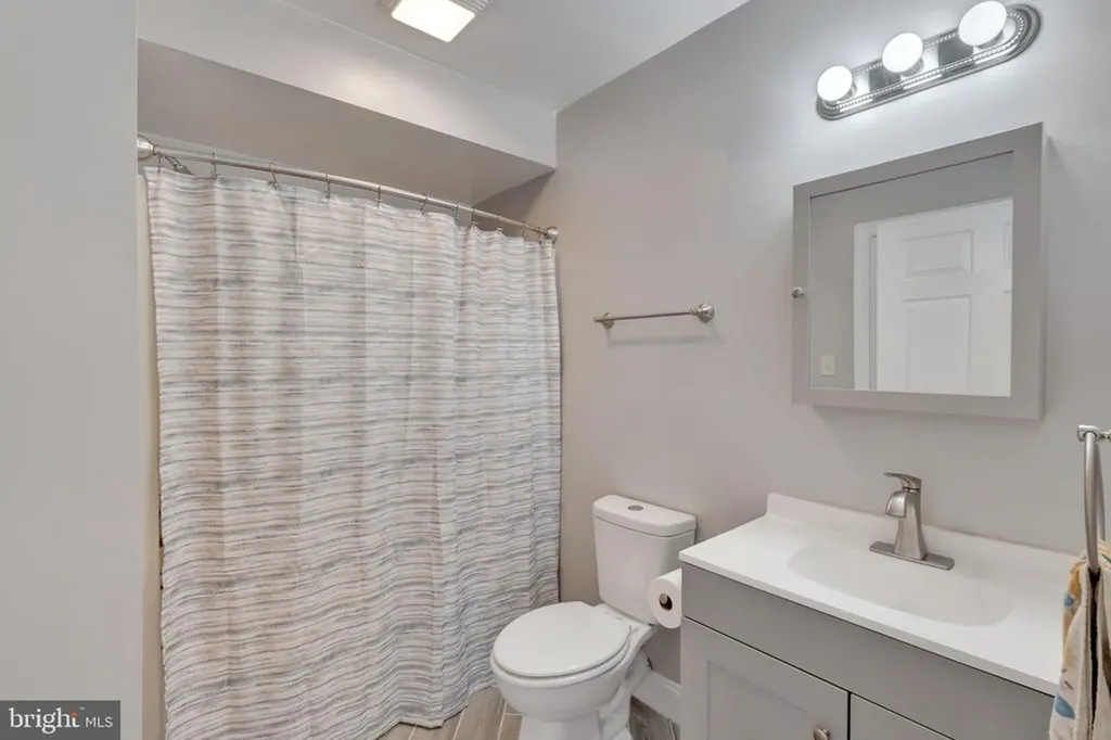 495 Deepwood Farm Drive Scottsville VA 24590