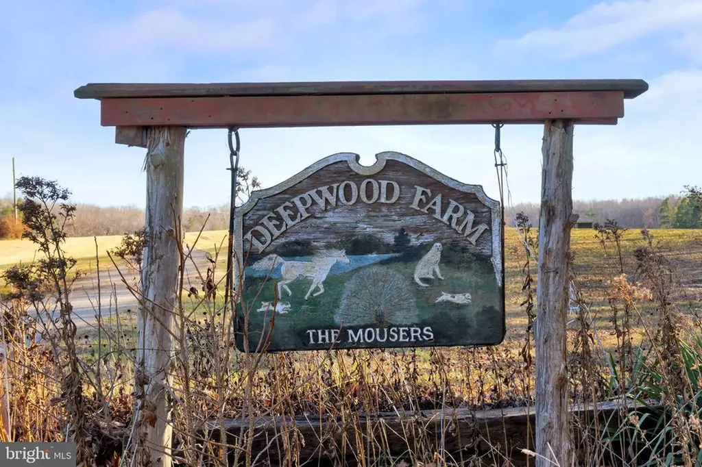 495 Deepwood Farm Drive Scottsville VA 24590