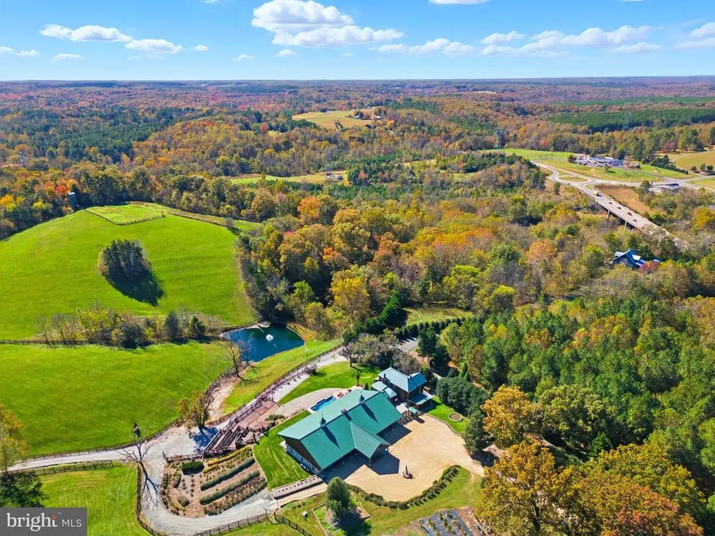 240 Stoneleigh Road Palmyra VA 22963