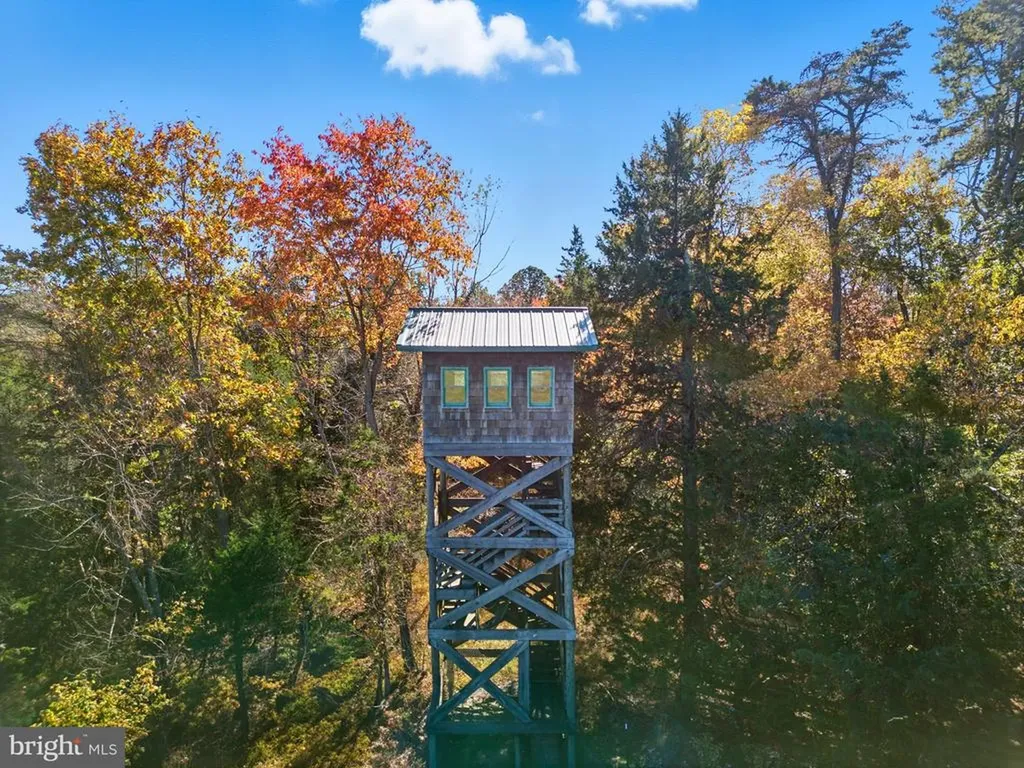 240 Stoneleigh Road Palmyra VA 22963