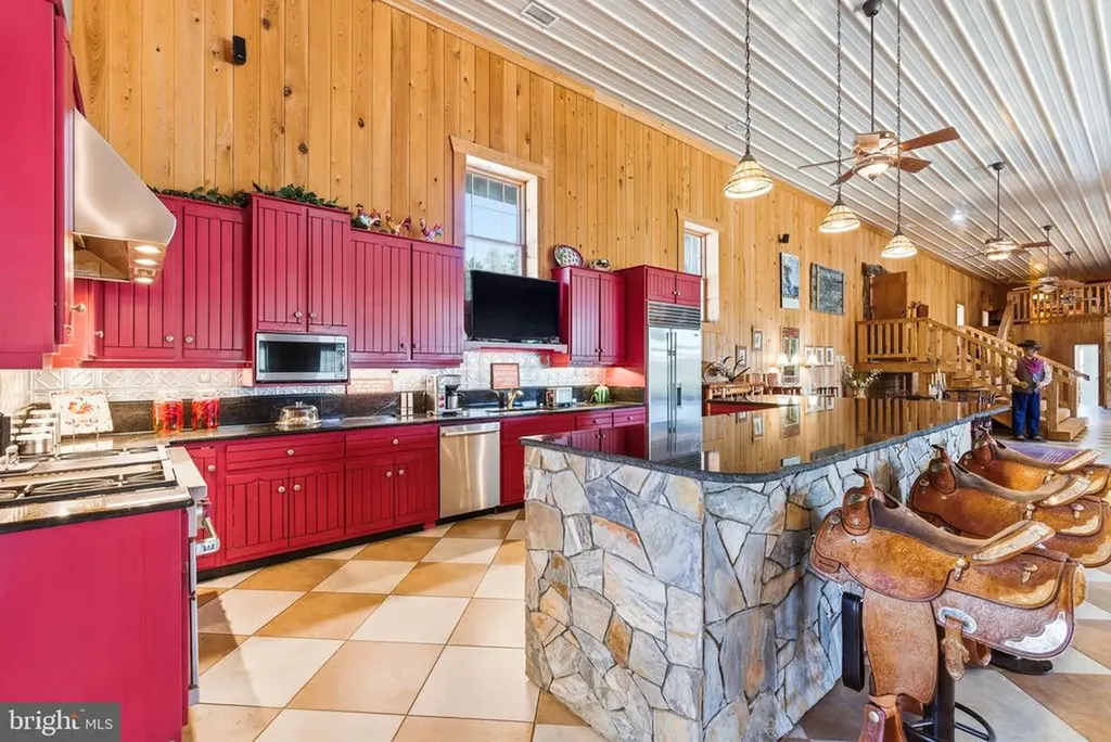 240 Stoneleigh Road Palmyra VA 22963