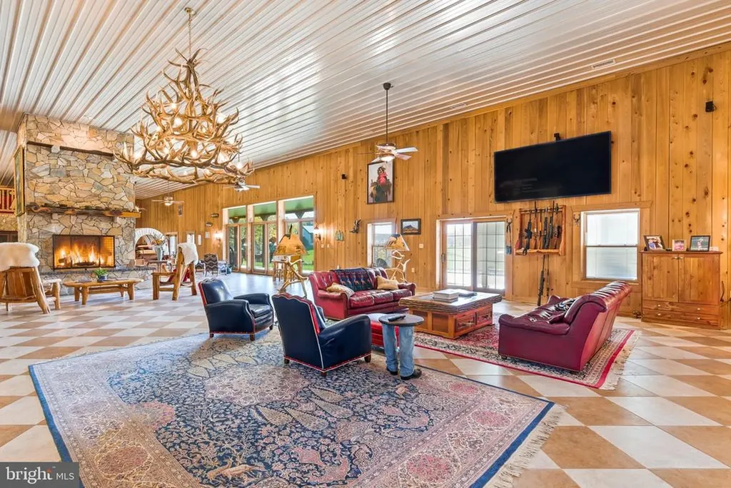 240 Stoneleigh Road Palmyra VA 22963