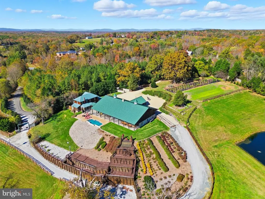 240 Stoneleigh Road Palmyra VA 22963