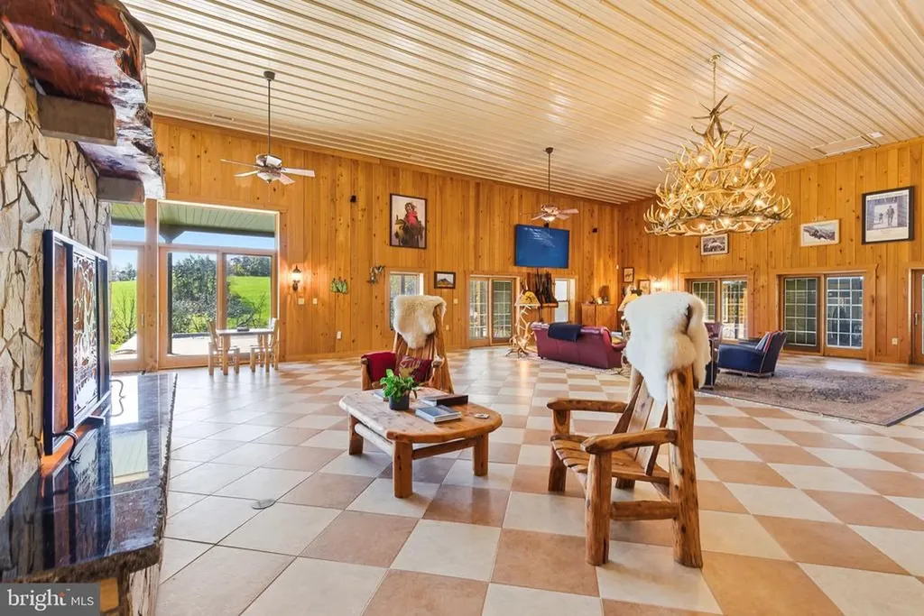 240 Stoneleigh Road Palmyra VA 22963