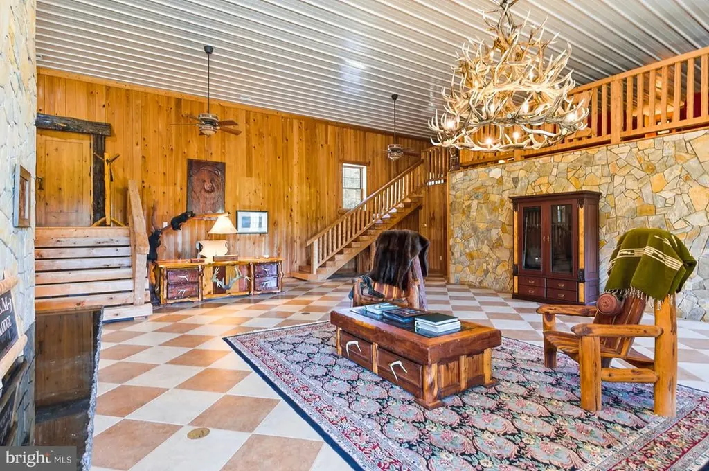 240 Stoneleigh Road Palmyra VA 22963