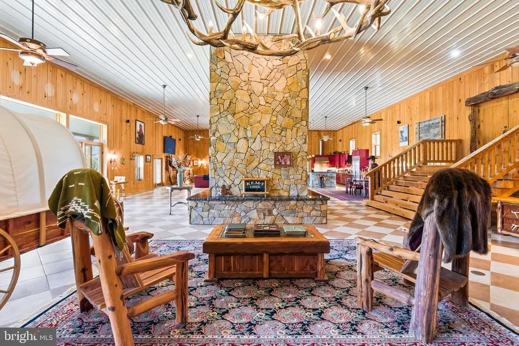 240 Stoneleigh Road Palmyra VA 22963