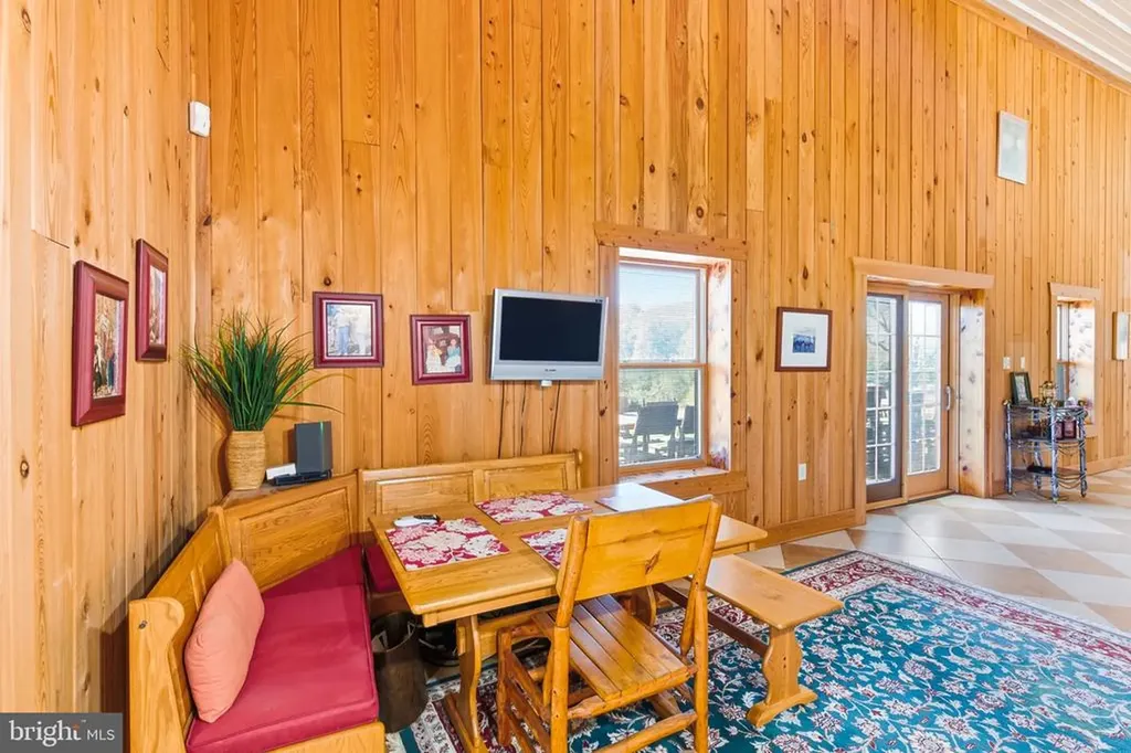 240 Stoneleigh Road Palmyra VA 22963