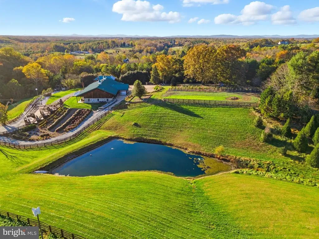 240 Stoneleigh Road Palmyra VA 22963