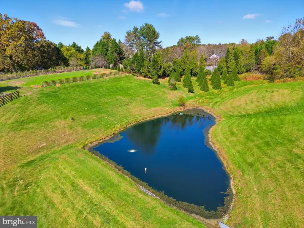 240 Stoneleigh Road Palmyra VA 22963