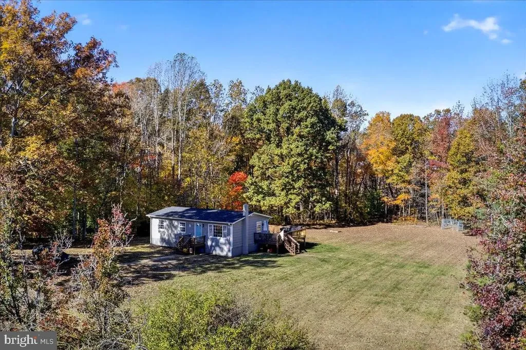 565 Venable Road Palmyra VA 22963