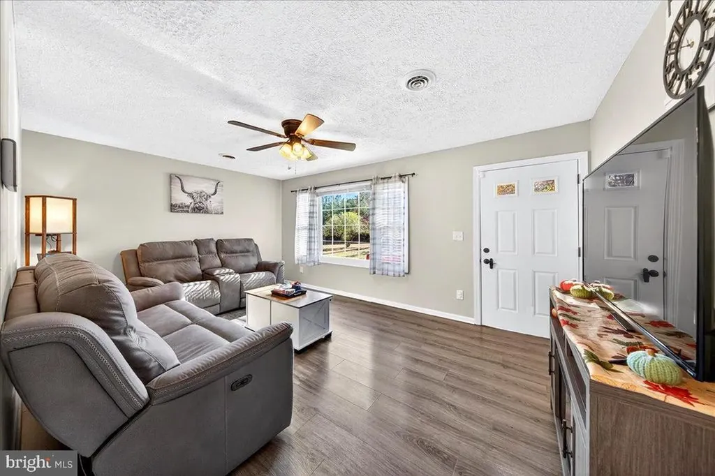 565 Venable Road Palmyra VA 22963